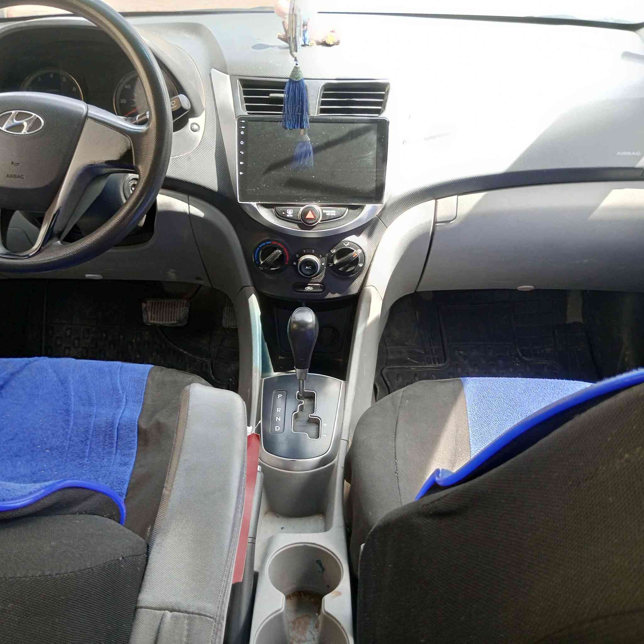 السلام عليكم اكسند موديل 16 أمريكي 
بيه أربع قطع بدون دواخل رقم بغداد دولي مكينه وكير تبريد تدفئه مكفولات العنوان بغداد حي الحسين السعر 78
‏‪***********‬‏
