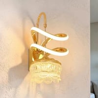 برانكيت جداري • إضاءة هادئة • خامات عالية