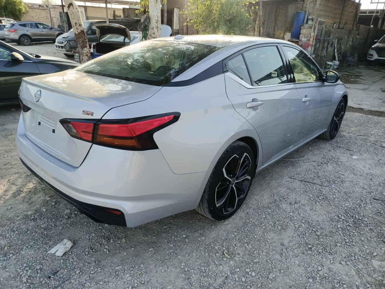 السلام عليكم حادث جملغ وبنيد صور أمريكي 
للبيع نيسان التما 2023 حرة بدون رقم تترقم جميع
 المحافظات من عده الاقليم 
محرك 2500
فول مواصفات SR
بصمه 
بصمه ابواب 
كشن كهربائي 
شفتات بل ستيرن 
حساس خلفي 
ويل كب 
كشنات جلد 
بعد بيها مواصفات اهواي 
السياره جديده وجاهز وأحله من الصوره بعد 
مكان الديوانية 
اتصال علا الرقم فقط 
***********
***********
