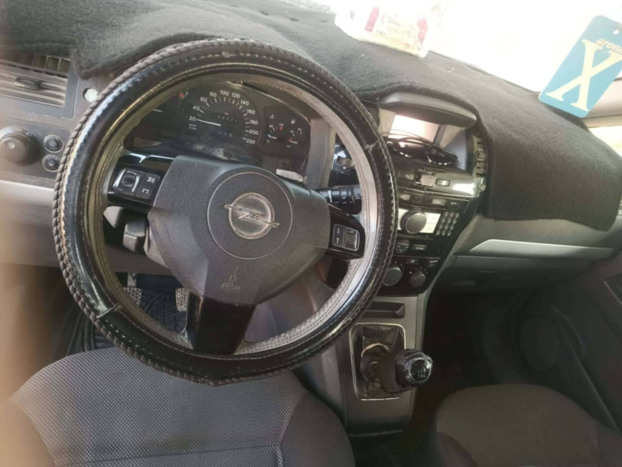 السلام عليكم
اوبل زافيرا موديل 2010 سبعه راكب جاهزه شرط الوكال والتحويل ب50 وبيه مجال 
للاتصال ***********
