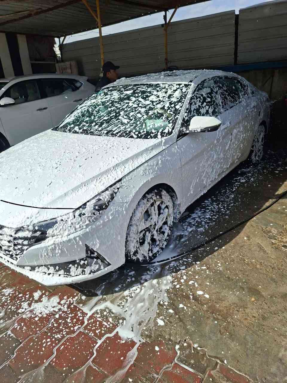 يا الله السلام عليكم النترا خليجي موديل 2023 محرك 2000 دوش سياره جديد كفاله عامه فقط صبع بارد بالباب فول مواصفات 1/1 معروفه مواصفات الخليجي 
السعر 180 وبيه مجال مكان السياره بغداد حي اور

‭0773 428 5578‬
