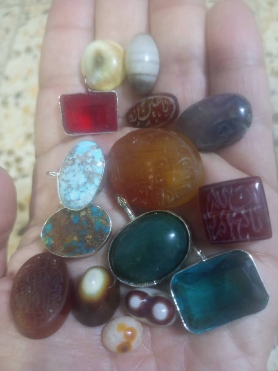 أحجار للبيع عدد 15 حجرة عقيق مكتوب آيات قرآنية  و فيروزي نيشاوري و جزع و عطف صيني و ياقوت و توباز كلهن 25  الف مع التوصيل بدون عمله ما اراوس


**إذا كنت صاحب هذا الإعلان وتريد حذفه لأي سبب، رجاءا أرسل رسالة إلى الدعم الفني**