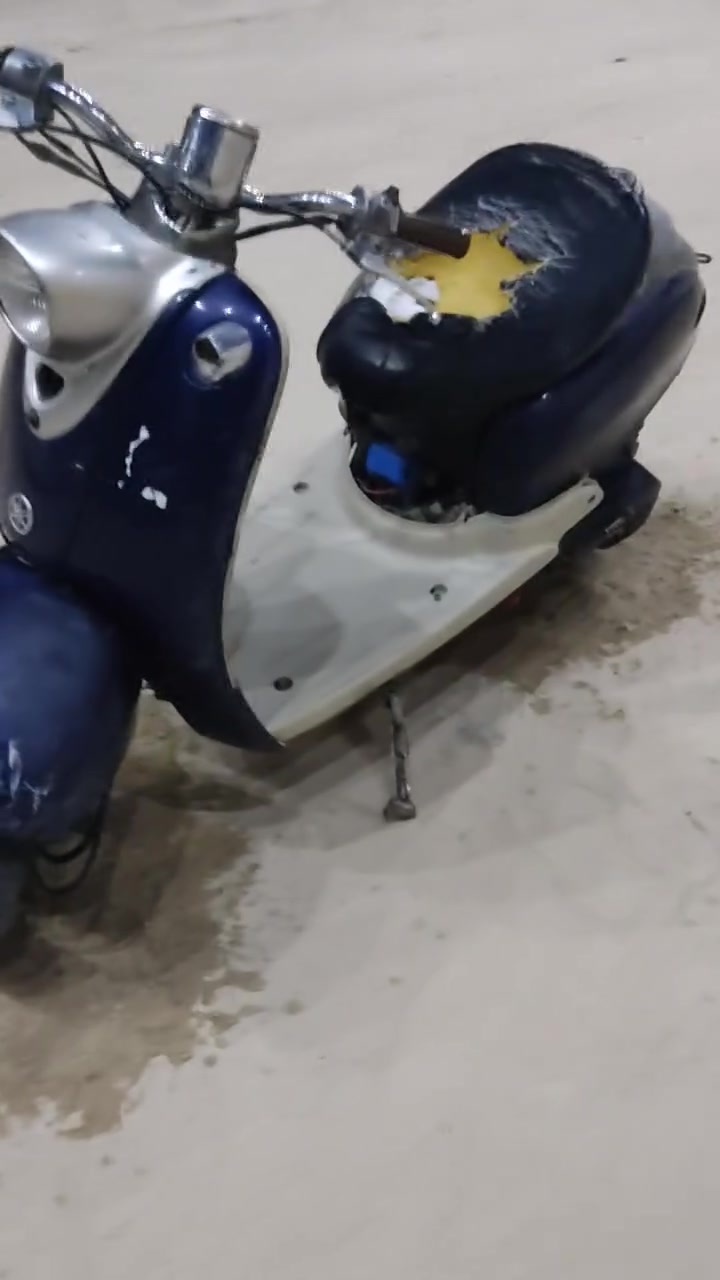 السلام عليكم 👋🏿
دراجه مصريه للبيع 🛵
دراجه جديده بمعنه الكلمه بس الكفرات تعبانه شويه تكدر تبقيهن 
المحرك توني شاده حاويه   جديد 👉🏿
كابريته قبل شكم اسبوع شديته جديده👉🏿 
تواير تايلندي قبل اسبوعين شادهن جديدات 👉🏿
الشاصي ما بي اي قطعه لحيم نضيف👉🏿
الدبل الوره جديد 👉🏿
الدبل الامامي جديد 👉🏿
للمكان: ناصريه سوق الشيوخ البطاط 👉🏿
السعر:180وبيه مجال بعد 👉🏿
للاستفسار:مراسله هاذا الرقم وات ساب فقط 
***********
🛵🛵🛵🛵🛵🛵🛵🛵🛵🛵🛵
