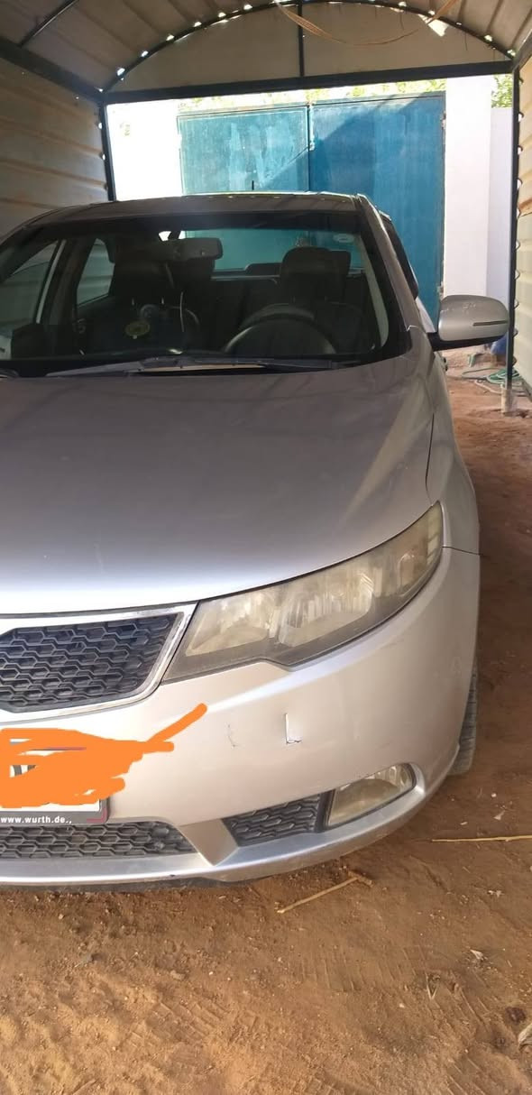 سلام عليكم سيراتو موديل ٢٠١١ فول مواصفات يشمل
اسلايت
بصمه
جلد
تحكم استيرن
امرايه شفط
شفتات
ويل كب ١٧
حساسات كامره
شاشه ابلاديه
تبريد اپيانو
او ابأسمي  الراغب يتصل عالرقم الموجود واتساب ***********
الخاص مغلق
السياره صبغ ابلادي
