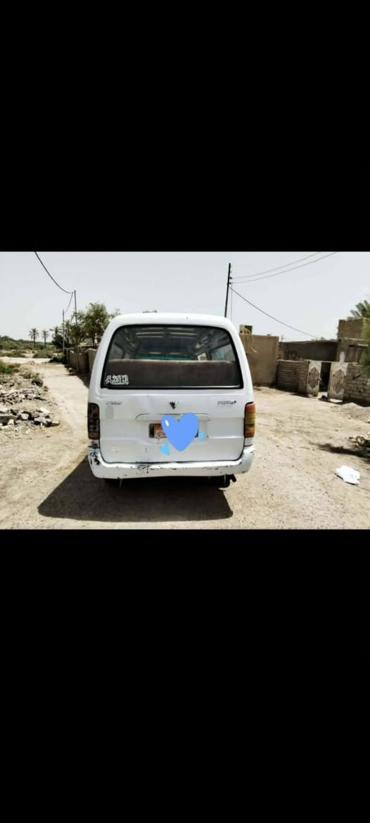 ***********سلام عليكم سياره فتون  14راكب مديل 8حره حره رقم احمر الحداده نص تايرات نص عمر محرك وكير  واكسن انضاف غرامات 100 عليه هيءه 300 والباقي شوفت العين السعر 25 وبيها مجال مكان البصرة
ملاحضة مكلف ب النشر اتصل ع رقم بي واتساب
