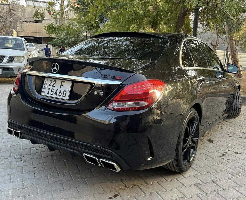 سلام عليكم
مارسدس موديل 2016 
وارد امريكي C300
 السياره جديده  
بجم عدسات زنون 
رادار جانبي 
نضام ترحيب اضويه جانبيه بليدات مال باب 5 بصمه دخول ذكي صندوق كهرباء 
كامره خلفيه دواره  
ويل كب بلادي حجم 18 تخم تاير جديد  تحكمات استيرن وشفتات استيرن 
تبريد قطعتين هند بريك دكمه
 انضمه قياده 
كشنات كهرباء وخزن 
وتدفئه الكشنات الاماميه 
ستيرن كهرباء  دبل ماوس 
مكينه 2000 تيربو 
لد نهاري رادار جانبي والمرايات الجانبيه قلابه كامره خلفيه دواره 
حادثه قطعتين وبيه قطعتين صبغ بالعراق    
كير محرك  صدر جاهزه
 شاشه جبيره  
ارقم اربيل تحويل مباشر  
مكان سياره بغداد بسمايه 
سعر 177مجال بسيط
***********
