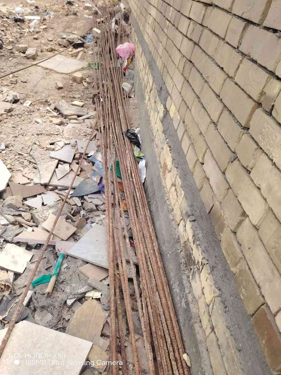 سلام عليكم
شيش للبيع  جديد وزنجر من المطر
بيش بسوك ونطيك اقل منه   ***********
مكاني بصوب بني ركاب طريق المشايه قرب فوج الطوارئ
