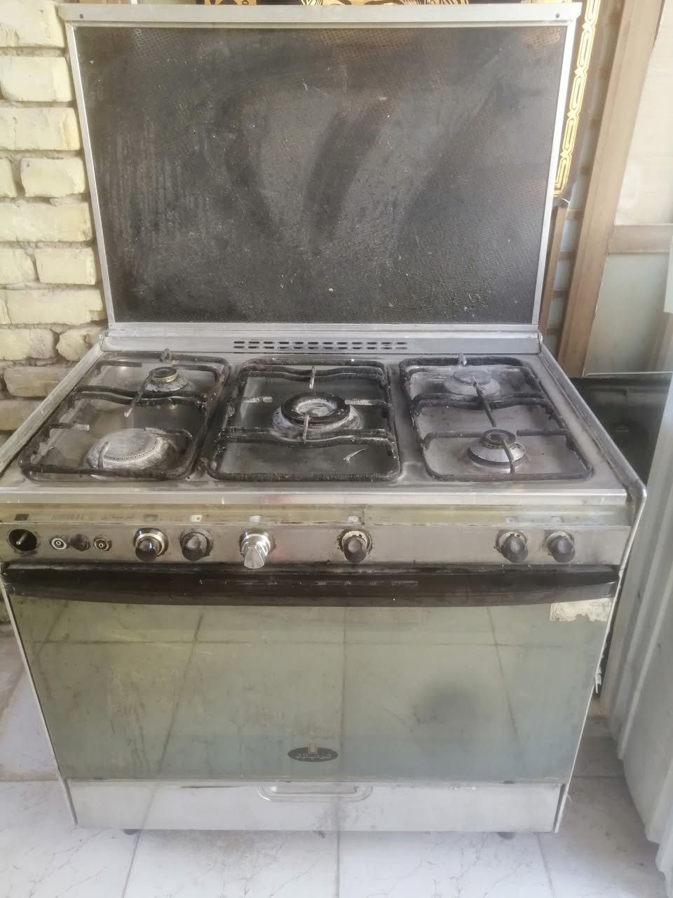 طباخ كريازي كل شغل عيون وفرن 90 بيه مجال *********** حاوي نهضة
