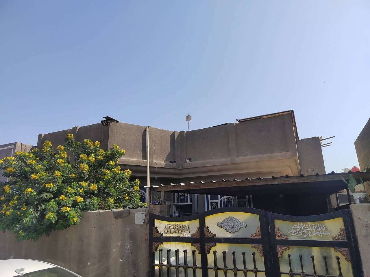 السلام عليكم ورحمة الله وبركاته 💫

🌟🏠 دار للبيع – موقع راقٍ وسعر مميز جداً 🏠

للبيع 🔹 دار طابق واحد 🔹
📏 المساحة: 225 متر
📜 الطابو: زراعي / سند 25
⚡ تحويل ثاني يوم فقط!

يتكون الدار من:
💠 استقبال واسع وأنيق
💠 صالة راقية ومريحة
💠 مطبخ حار وبارد
💠 غرفتين نوم
💠 مجمع صحيات
💠 كراج واسع

📍 الموقع: الحلة / نادر الثانية / شارع الكبان
✅ جميع الخدمات متوفرة:
ماء 💧 – كهرباء ⚡ – مجاري 🚰
والشارع على وشك التبليط 🚧

💰 السعر مناسب جداً وموقع راقٍ ومثالي للسكن 
السعر 125مليون وبي مجال لشراي 

للاستفسار والاطلاع أكثر 👇
*********** واتساب او اتصال
