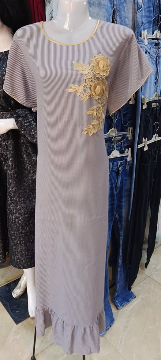 عروضات جديدة ب مجمع أشرف العبيدي 
دشداشة نسائي 👘 كودري وكشمير وفانيرة 
يتوفر جميع الوان 🌈 والأحجام والموديلات 👉 
سعر القطعة ب 3 آلاف دينار فقط يابلاش 🏃 
عنوان المجمع سوق الميثاق مجاور خياط البزاز قبل نهاية السوق للاستفسارالاتصال على الرقم ***********📞 أو على الوات ساب 📱🌹 وأهلا وسهلا بزبائننا الكرام 🌷🌹
