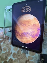 ايباد a16 ذاكرة 128  بطاريه 100  الون سلفر  بيع نهايته 450 كامل ملحقات...