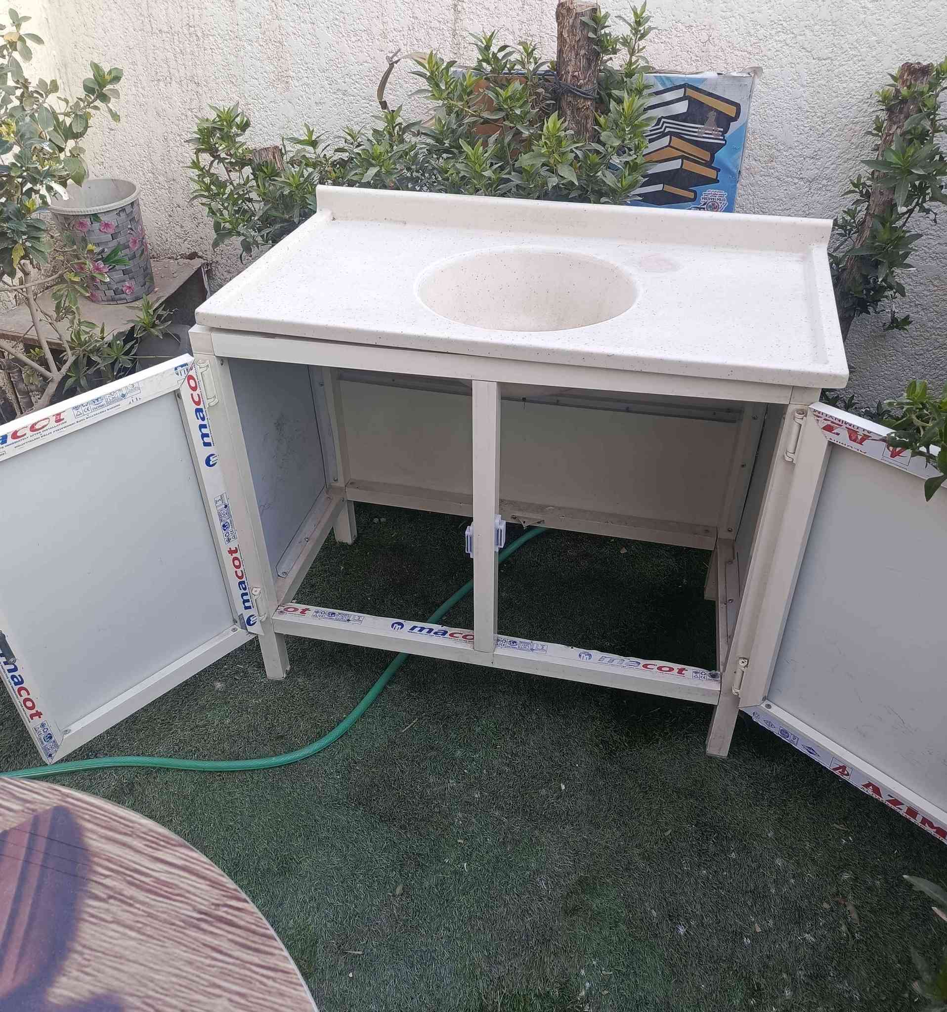 كاونتر المنيوم تفصال مو سوكي 4قطع قياس 2متر مع الملخق وسنك 1متر مع الملحق بغداد, العراق


**إذا كنت صاحب هذا الإعلان وتريد حذفه لأي سبب، رجاءا أرسل رسالة إلى الدعم الفني**