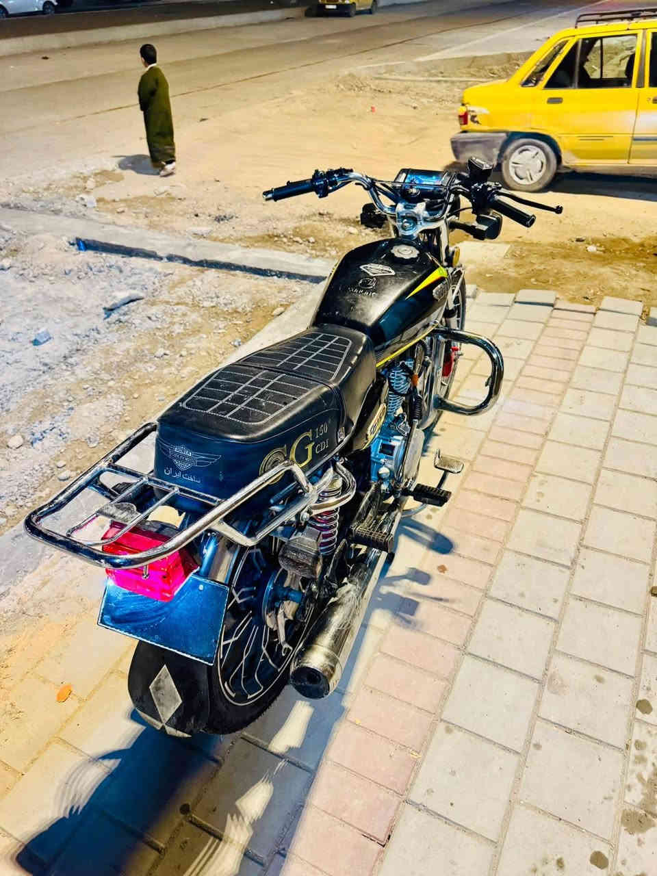 دراجه سونكً مديل 24 نازله 25 مكفوله كفاله عامه برغي ما مفتوح بيه 5كير دراجه سلف هندر شاشه خير من الله  زيرو وعلي مال معاتب الله شاهد بعد احلئ من صور  تجيً تاخذه من باب بيتي ني خادم لطيبين السعر 675وبيهً مجال مكاني بغداد مدينه الصدر رقم هاتف ***********
