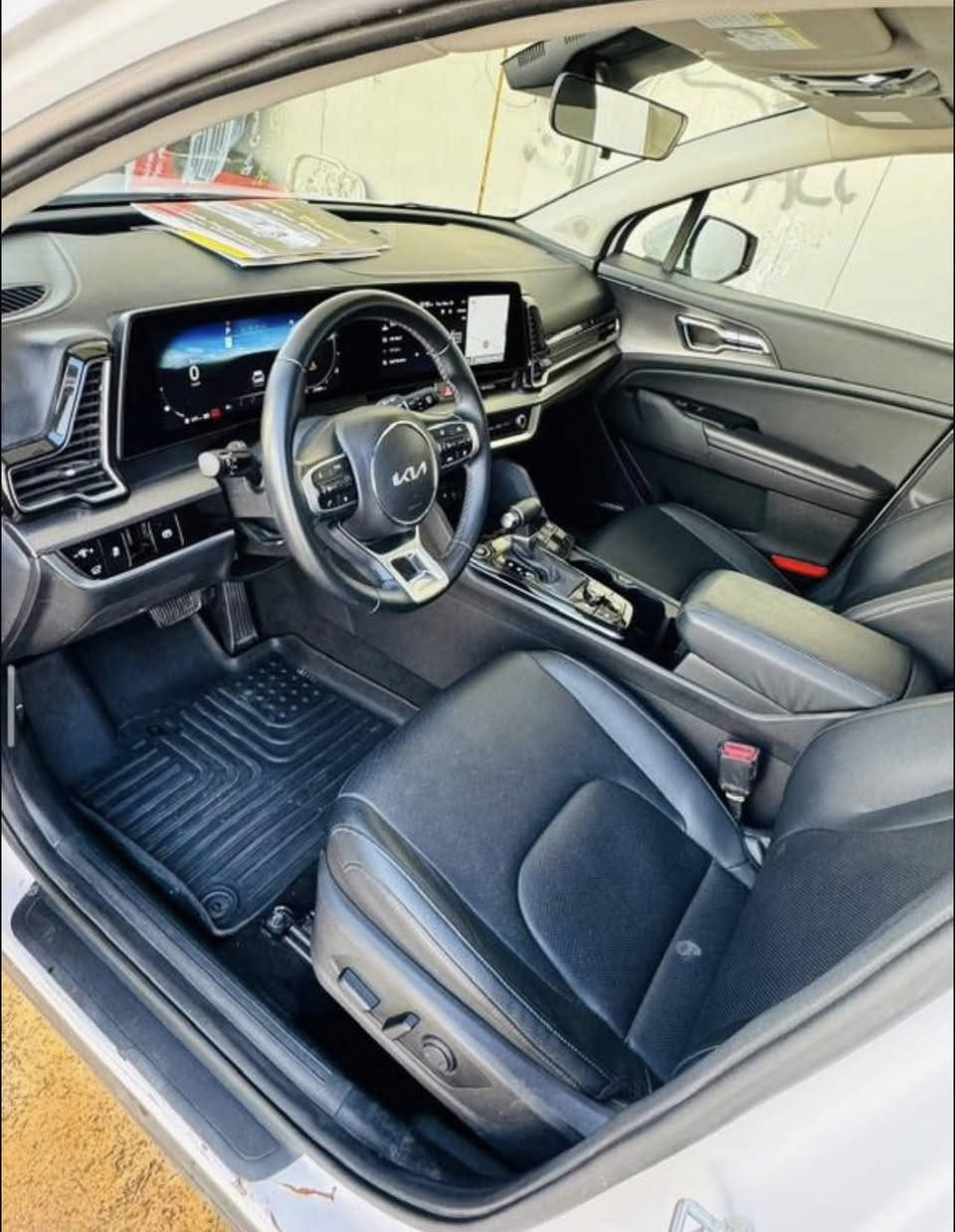 السلام عليكم
سبورتج موديل 2023
فول مواصفات
ماشية 17 الف 
حادثها بسيط موجود بلصور
رقم بغداد بأسمي
عارضها ب208
***********
