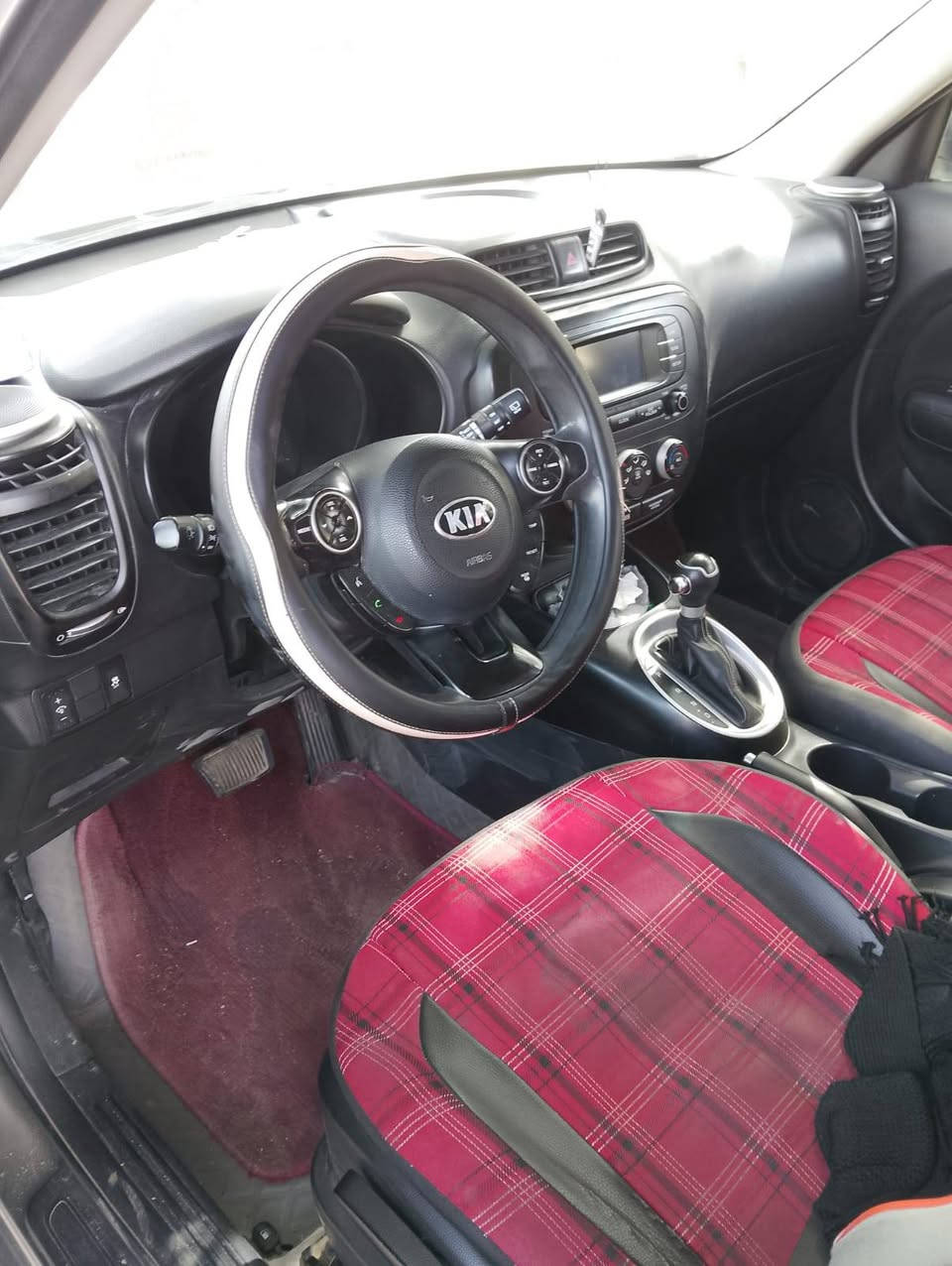 كيا صول موديل 2016 مكينة 2000 GDI مكينة كير حدادية كهربائيات تبريد تدفئه تخم تاير كله مكفول حادث امريكا قبق جنطة تبديل وجاملغ امامي جهة السائق تبديل بدون قطرة دواخل وبيها بالعراق خاملغ امامي الايمن بارد وكلشي موضح بالسونار رقمها بابل باسمي ومكانها بابل المحاويل للاستفسار الاتصال *********** علما اني مكلف بالنشر السعر 100 $ وبيها مجال
