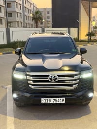 لاندكروز ٢٠٢٢ ساز اصل  مكينه 4000 تنفس طبيعي ماشيه ٥٥ الف حقيقي  مغلفه...