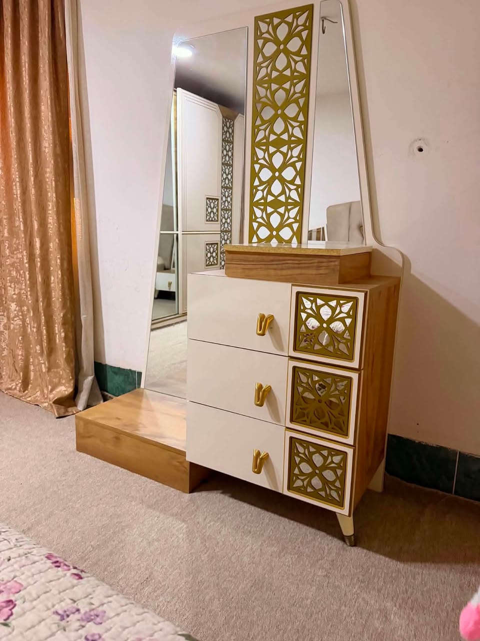 ژوری نوستن سیسەم ودۆشەک کەنتۆر مێزتەوالێت و ئاوێنەی باڵا پێش سیسەم و کۆمێدیشی لەگەلە کامل 
ھەولێر


**إذا كنت صاحب هذا الإعلان وتريد حذفه لأي سبب، رجاءا أرسل رسالة إلى الدعم الفني**