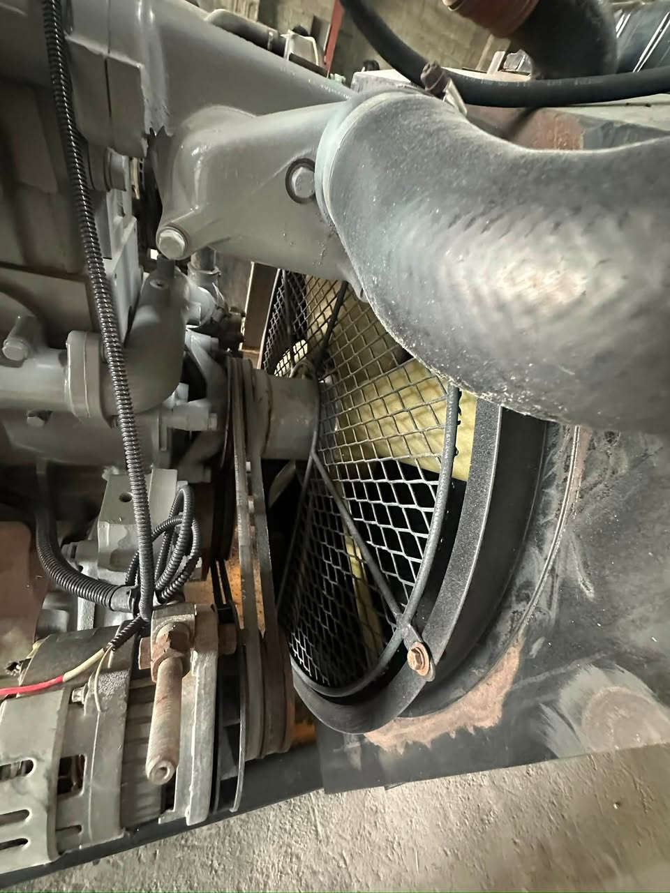 دايو 6
300kva
بلادي مامفتوح 
شرط الحمل 
العنوان اربيل الصناعة الجنوبية 
***********
