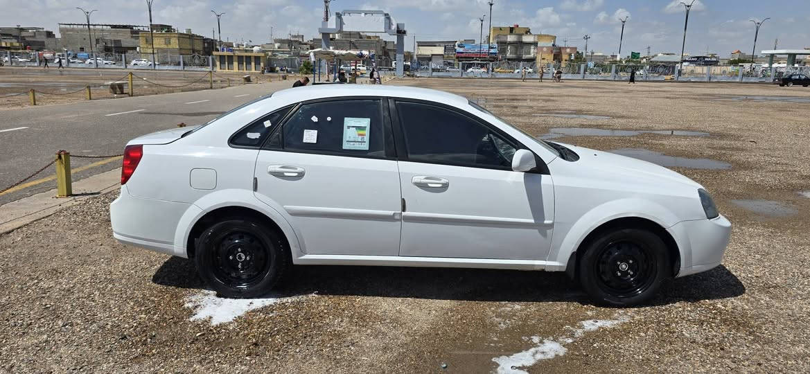 اوبترا موديل ٢٠١١ شرط كله بلادي
رقم بصره 
صدر شرط
شرط التحويل 
كفاله عامه
كير وتماتيك بلشرط 
محرك بلشرط
صدر امامي شاده جديد 
صدر خلفي شاده  جديد
داخل لونين 
حساسات خلفيه
تبريد ثلج ❄️
كهربائيات كلها شغاله 
سنتر لك 
سبير وجك كامل 
دوشمه جديده 
داخلها جديد 
السياره داخل وخارج 
فول نضافه 
السياره احلا بالحقيقه  من الصور 
مكاني البصره
(السعر  ٧٨) بيها مجال قليل*********** البصرة, العراق
