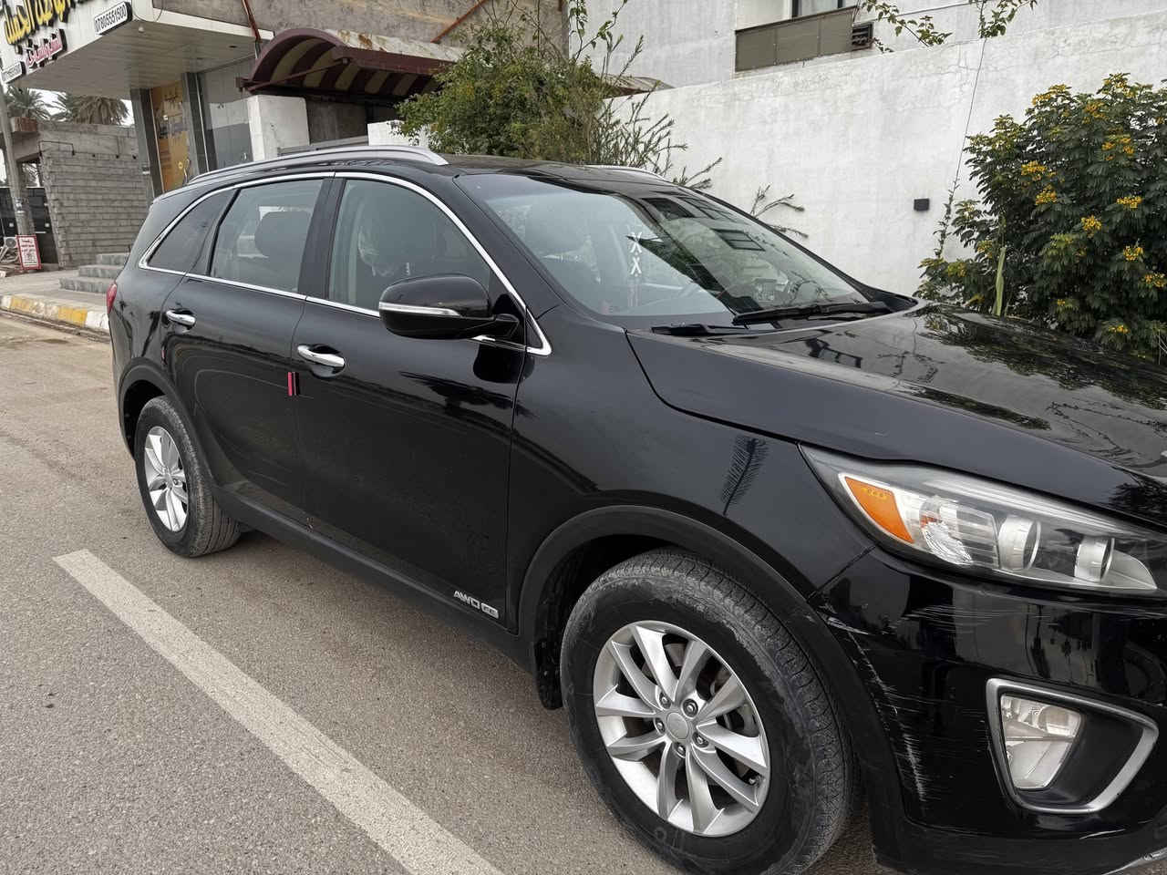 للبيع 
سورنتو 2017 وارد امريكي فئة LE
ماشية 51ميل فقط حقيقي 
رقم بغداد تحويل مباشر 
بيها صبغ بنيد وجنطة وجاملغ السائق 
كير محرك كفالة عامة 
 7 راكب 6 سلندر 
النظافة 100%
السعر 175 وبيها مجال 
صور الحادث مرفقات 

هاتف ***********
