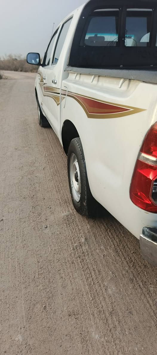 سلام عليكم للبيع 2006 رقم دولي  حله
سياره مكفوله مكينه وكير وحداديه 
سعر 118 شراي يتصل***********
