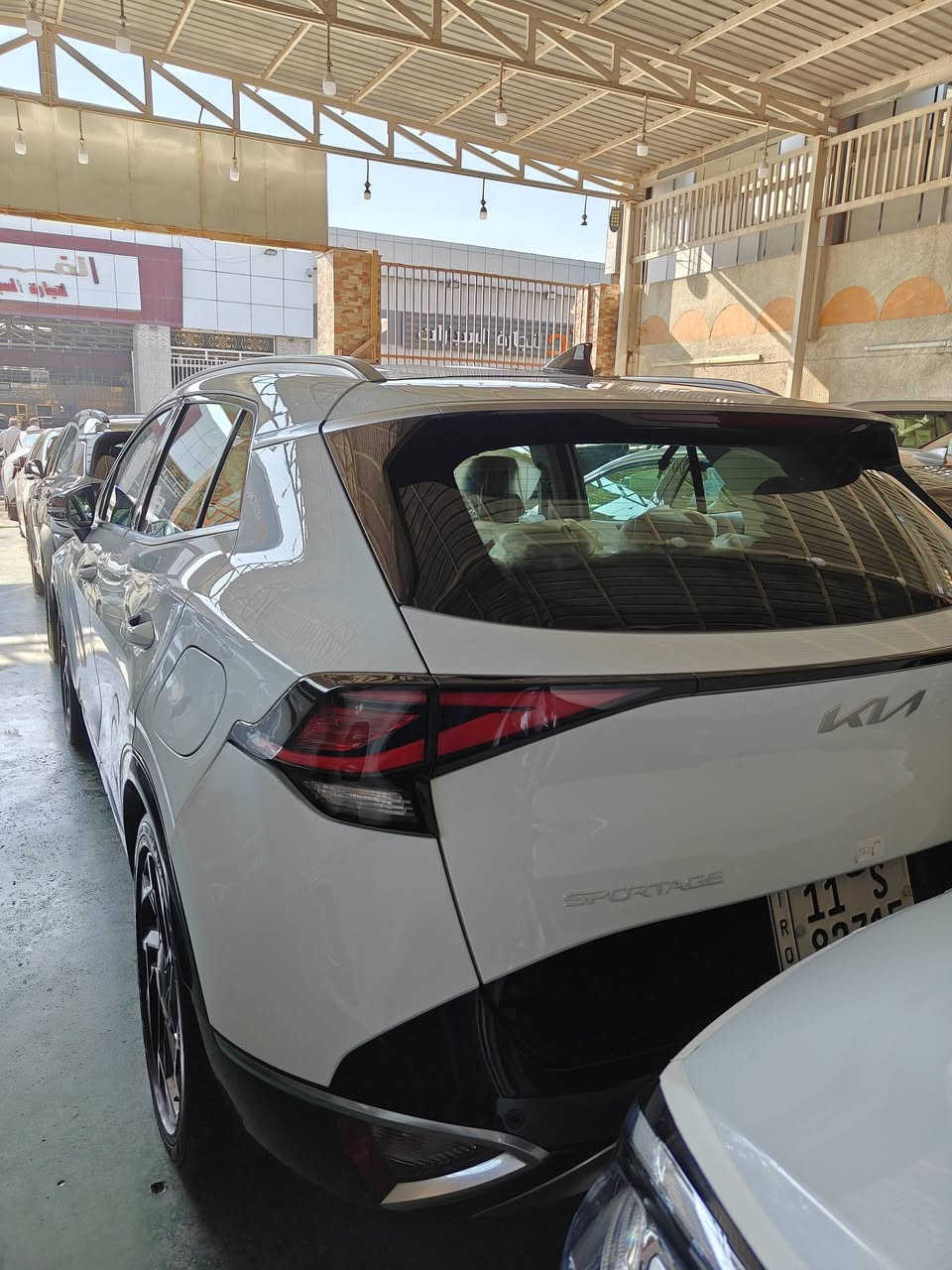 تحيه طيبه السلام عليك 
كيا سبورتج خليجي 2022
حساس خلفي أمامي 
بصمه تشغيل عن بعد 
بصمه ابواب 
شاشه كامره 
تحكم ستيره 
مري شفط 
مقاعد كهرباء 2 
ترحيب على بعد 
تبريد أمامي خلفي 
تدفئه كشنات 
تبريد شاشه 
مكينة 2000 دوش 
مكفوله 
ماشية 39 الف 
رقم بغداد دولي باسمي تحويل مباشرة سنويه هزه جديد 
،210 ورقه وبيها مجال قليل 
اي استفسار 
***********
مكان بغداد البياع
