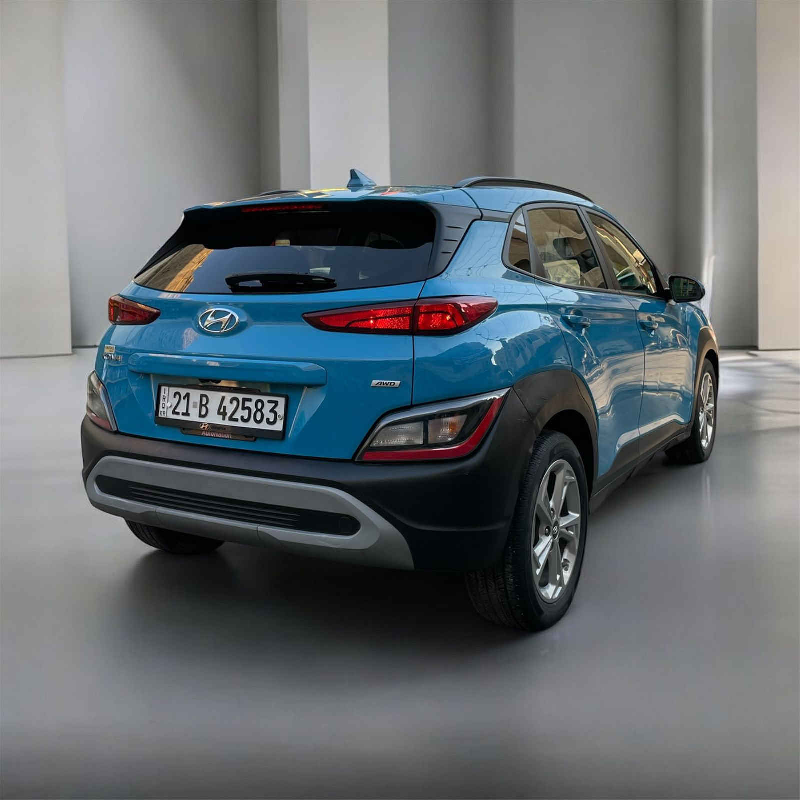 السلام عليكم
كونا 2023 فول مواصفات عده فتحه

ماشية 45
مكينة 2000 
تحكم ستيرن 
شاشه كامره 
تحديد مسار 
نقطه عمياء 
قيادة ذاتي 
مانع انزلاق 
اشاير بلمري 
ويل كب دفع رباعي
تدفئه كشنات 
رادارات خلفيه 
كرسي كهرباء  
السونار مرفق بلصور 
رقم سليمانيه باسمي تحويل مباشرة سنويه 148 ورقه وبيها مجال 
إي استفسار 
 بغداد***********
