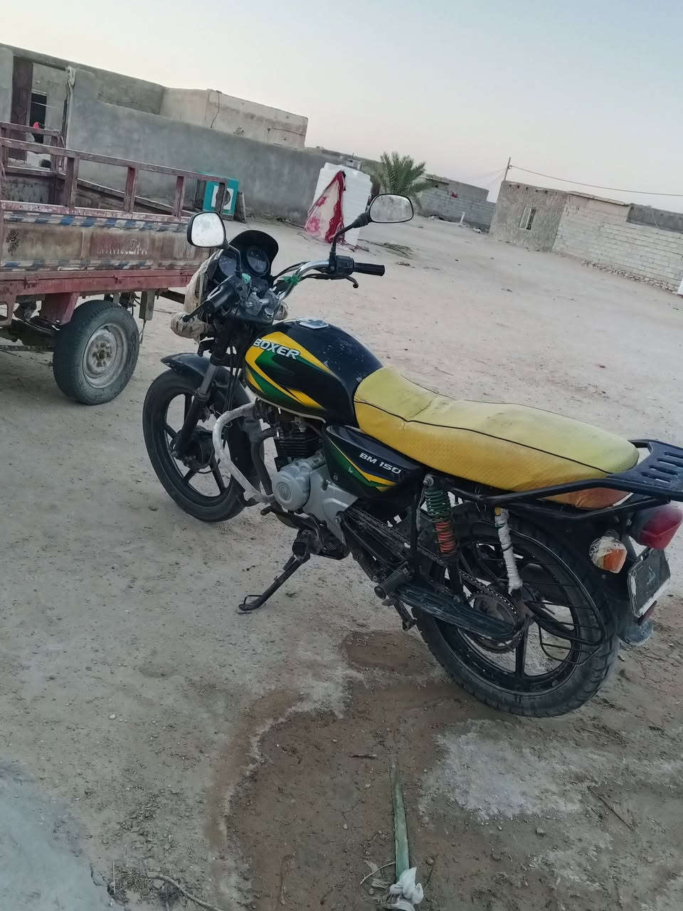 سلام عليكم بوكستر البيع مكان نجف محرك مكفول شاصي مكفول دراجة جديده ***********
