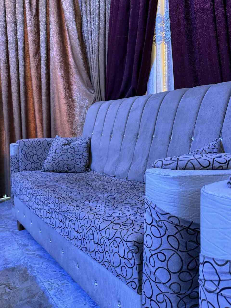 تخم 10 مقاعد للبيع 
السعر 350،000


**إذا كنت صاحب هذا الإعلان وتريد حذفه لأي سبب، رجاءا أرسل رسالة إلى الدعم الفني**