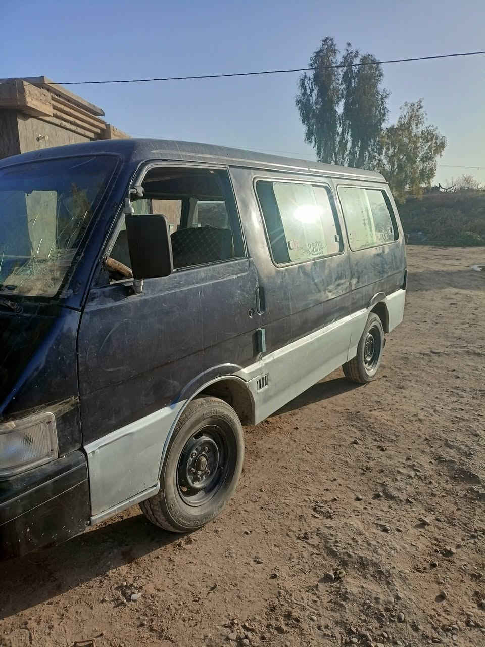 السلام عليكم كيا بستا للبيع كير وكسن مضمونات محرك بيه شويه خيط بخار باتري جديد دينمه جديده وسلف كشره كدامك مكاني ابي اغريب السعر 12 ابيع كوم حديد بدون ارقام‏‪0750 044 5762‬‏
