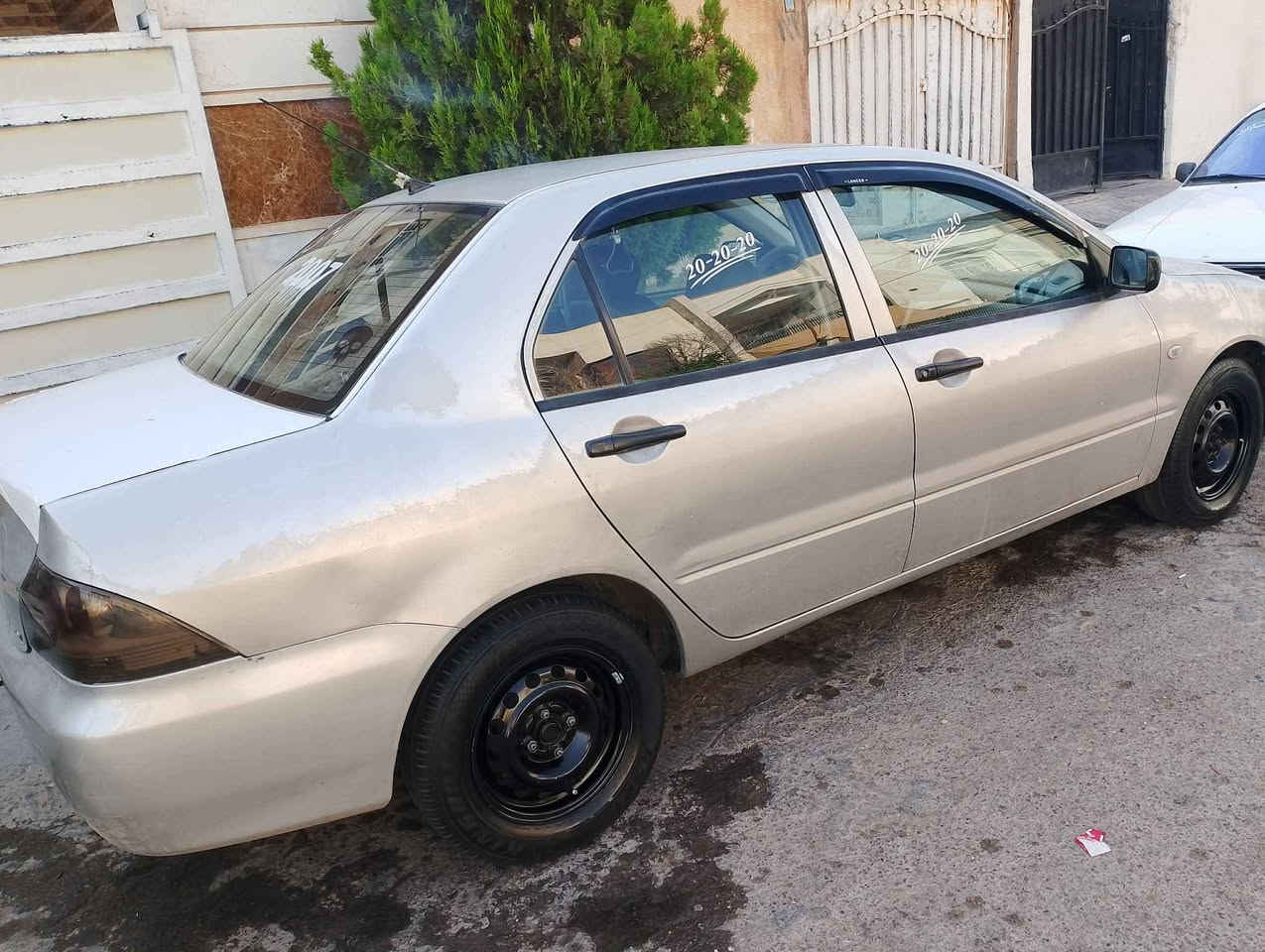 لانسەر2007مەکینەگەورەشاشە ئایپاد یەک دیانارمەسروفی تئدانیە تەقەورەقەی بەشەرت بەناوکردن بەشەرت دووپارچەی هەیە چامرغو دەرکەکی  دووبست ساردەکوتی هەیە پئشوپشتی کەپسە سەنەوی ژینگەی هەتا2029 نوئیە 70هه زار غرامه ى له سه ره
*********** شقلاوة, أربيل

