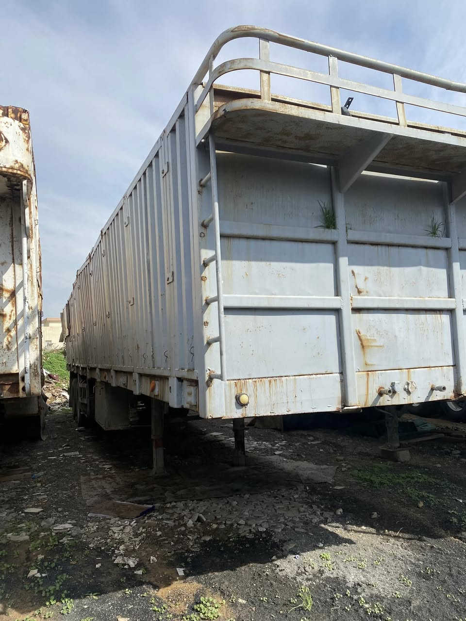 عربانه 2 دنگل مربع شانصي عراقي ١٦ مليم 
تول١٢/٥٠ تغم تاير جاهز 
عنوان اربيل          *********** بي واطساب
