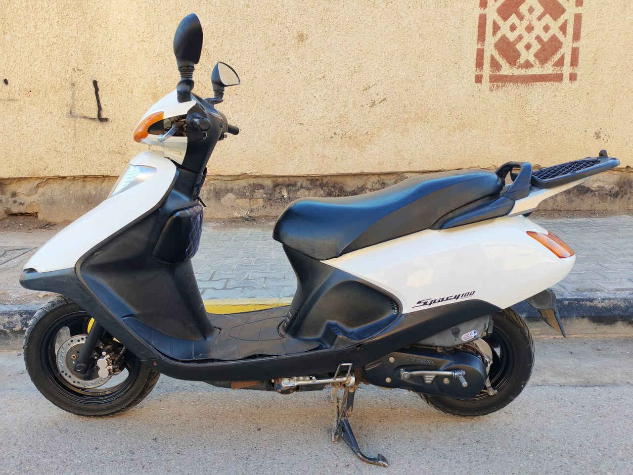 سبيسي ياباني للبيع مكفولة كفالة عامه ومشروطه بس مبدل كفرهه السعر طيب اتصل وتدلل ***********
