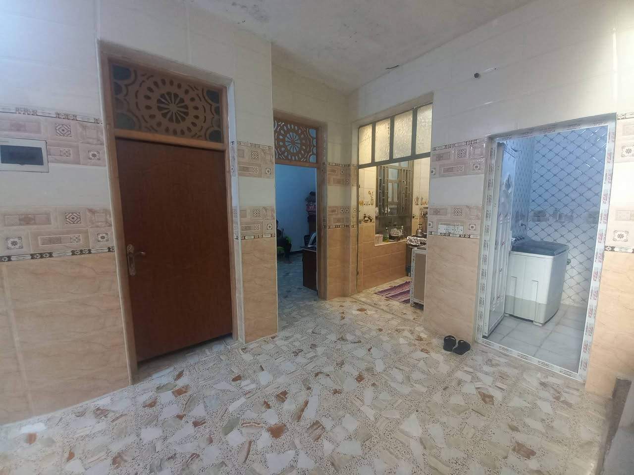 دار للبيع زراعي سند ٢٥ الامين سكينه مقاطعه ٩/٢ مساحه ٨٠م واجه ٨ نزال ١٠ طابق واحد السعر ٨٠ قفل للإستفسار ***********
