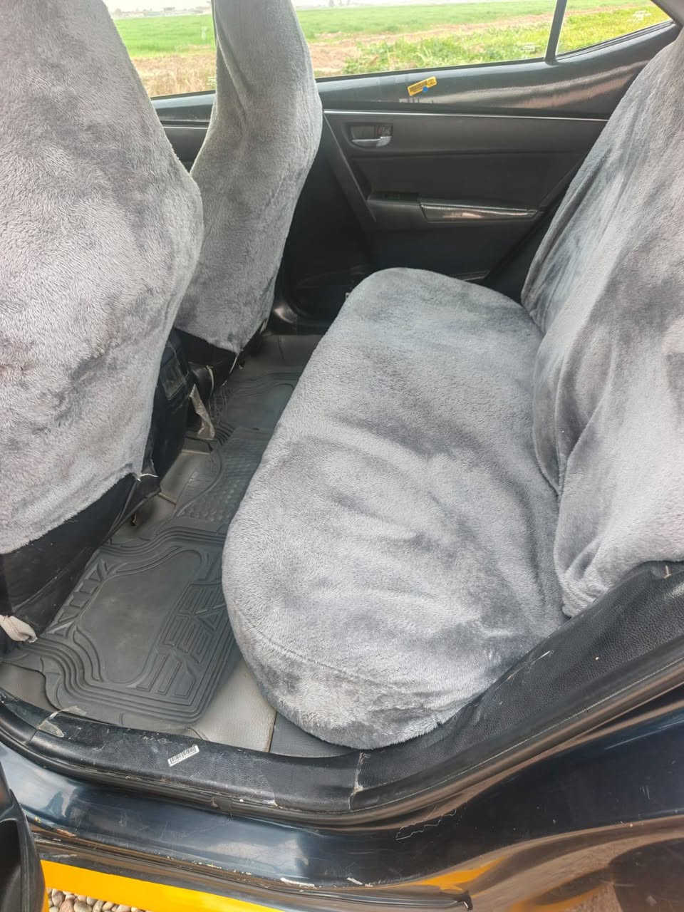 السلام عليكم سياره للبيع تويوتا كورولا موديل 18 سياره نضيفه ضرره تعديل جامرلغ عكس السايق رقم بغداد بسمي رقم دولي شرط التحويل بطاقه بانزين بيه مكان السياره كركوك الحويجة السعر 155 وماكو هيج اسعار وهيج نضافه 
صور الضرر بالمنشور ادخل وشوف وأخابرني وتبشر *********** ‏‪***********‬‏
