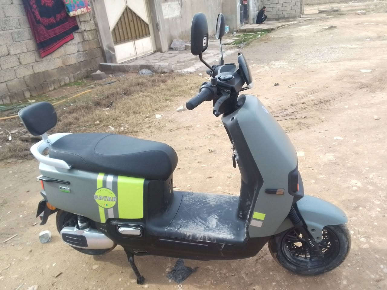 من شركه الريان  طلعتو من الشركه صالي شهر شرط مستعجل عل بيع السعر 900 بي مجال بسيط *********** وصل مال شركه بي ضمان سنه
