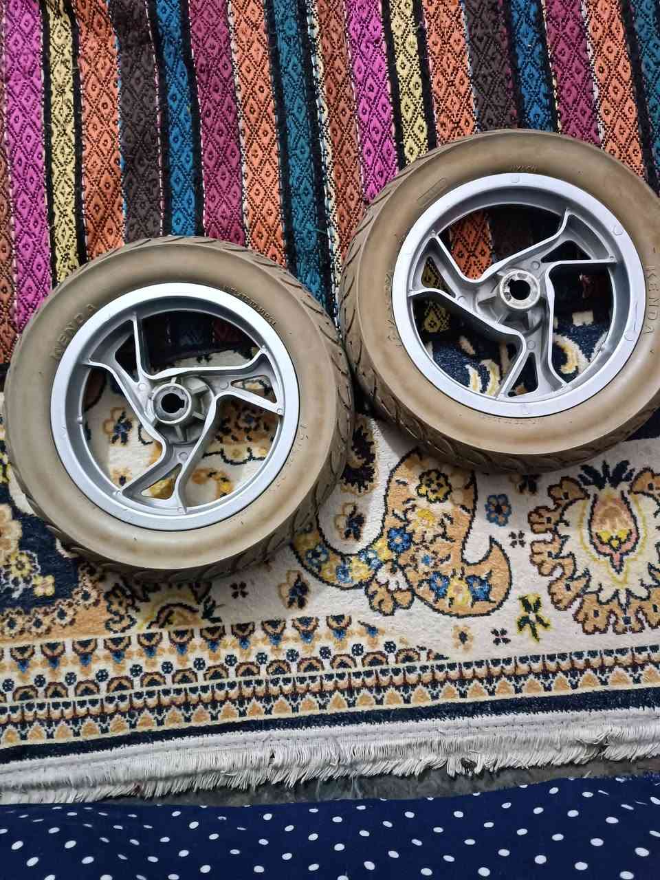 غراض كرسي برتقالي وتركي وصيني البيع موجود توصيل جميع المحافظات الاتصال *********** بي واتساب
