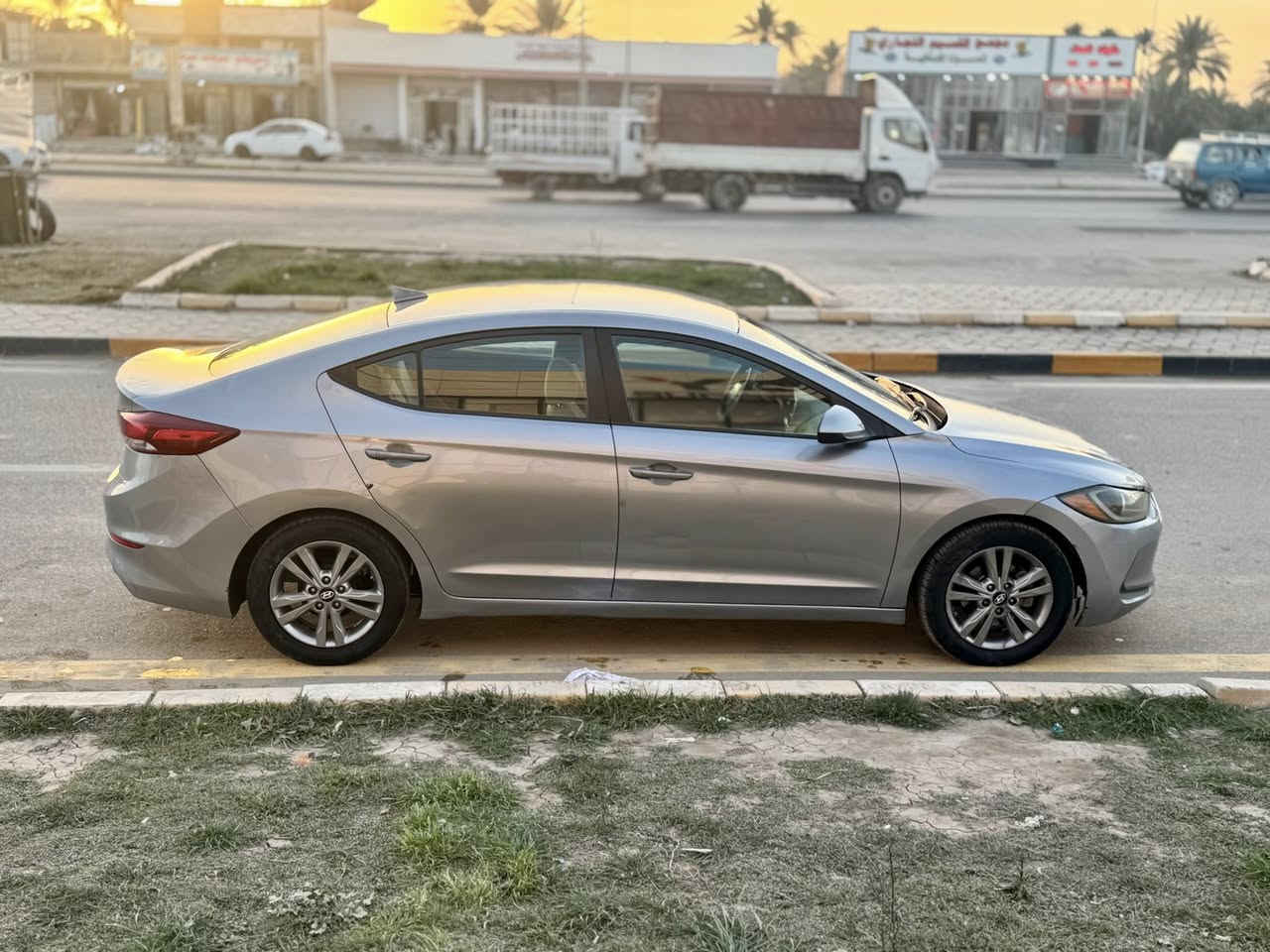 السلام عليكم النترا 2017وارد امريكي حادثها من امريكا مقدمه البنيد فقط السياره ليبل واحد بدون دواخل ايرباك الدركه فقط مكينه 2000دوش كير مكينه حداديه تبريد ثلج باقي السياره كفاله السعر 115 للاستفسار اكثر اتصل ***********
