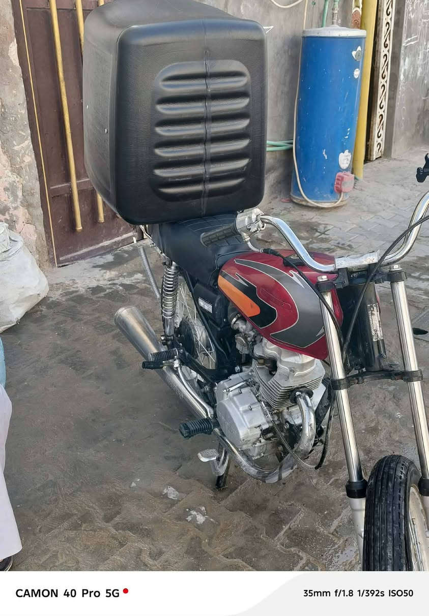 دراجة اربعة كير للبيع موديل2018 السعر 500 وبيهة مجال  مكلف بالنشر فقط رقم صاحب الدراجة *********** مات دلفري مع صندوق وخوذة المكان النجف الجديدة الرابعة
