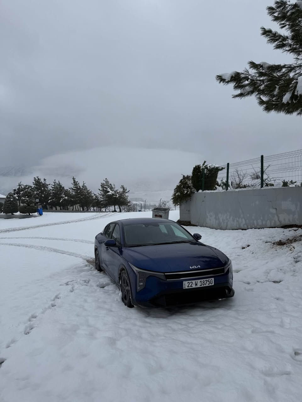 للبيع او المراوس 

K4
2025 زيرو 
ماشيه 9 الاف فقطط
رقم اربيل تحويل او وكاله 
مواصفات lx فول عده الفتحه
مكينه ٢٠٠٠ دوش 
كير at
بانزين عادي بدون دوانز شرط

شاشه كبيره متصله
عدادات ديجيتل
بصمه دخول و تشغيل 
اناره ترحيب عند الاقتراب
صندوق ذكي
تحكم ستيرن جهتين
قياده ذاتيه 
تحديد مسار 
رادارات 
نقاط عمياء
حساسات

وبعد بيها هواي مواصفات 
حادثها جاملغ و حافه البنيد بدون دواخل 
كفاله الشواصي و الرديترات و كلشي 
بدون اي گلوب بل عينه سياره زيرو شرط

السعر ١٦٣ و بيها مجال قليل 
مكاني بصرة ابو الخصيب 
*********** البصرة, العراق
