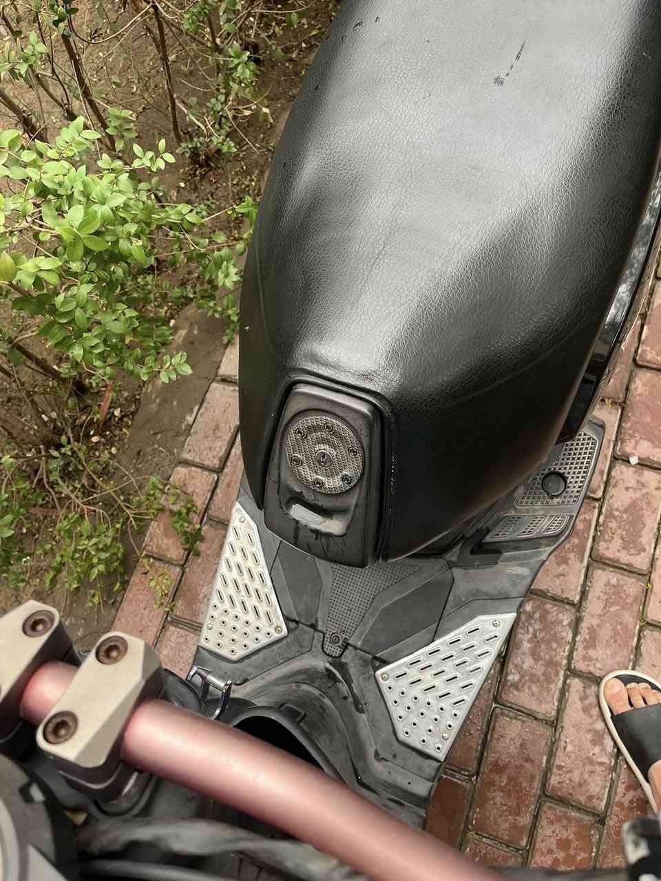 دراجه سكنس جبلي دراجه مزوده من الخارج صارلي شهرين منزلها رمبه دراجه كلش حلوه ومثل متشوفن دبلات خلفيه كرزي APM وملقط وبكلايت رياضي كلش غالي وصالنصه صجميه وايرات تزويد وقبق بانزين كاربون وجاملغ طين امامي كاربون وخلفي رياضي  وستيرنها كرزي طويل كلش قوي  ورقبه رياضي فضيه  وكلجاتها رياضي كلش قويه دراجه حلوه وكلش مداريها دهن وبانزين كله محسن وصارلها شهرين نازله رمبه مكان الحريه سعر 1500 وبيها مجال بسيط والله منزلها ب1700  ورقم واتساب وماسنجر واتصال ***********
