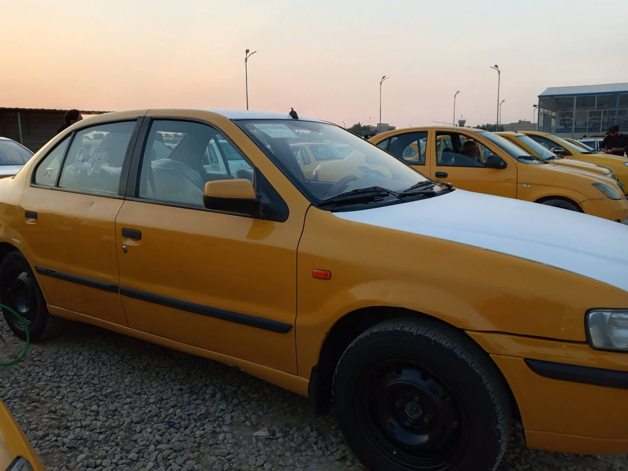 سمند 2011
35ورقة وبيهة مجال 
بغداد العبيدي 
***********
