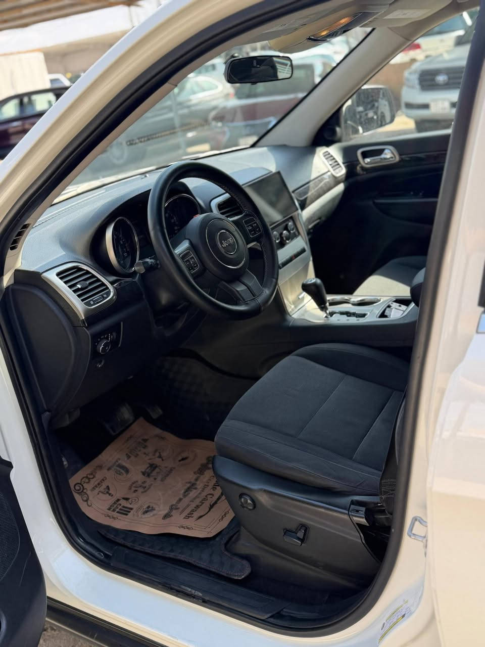 جيب لاريدو موديل 2011 كلين
مكفوله سياره حيل جديده بصمتين
 ويا بدون تعديل بدون بارد 
بدون شخوط جديده جاهزه 
عنوان سليمانيه بيع بدون مراوس

ال💎ــسعـر 🟥 :: رقم (1) تلـقـائـي 📮
السعر 165 بها مجال ماشيه 200 كيلو متر العنوان السليمانيه
رقم صاحب ســـيـارة :: ***********
