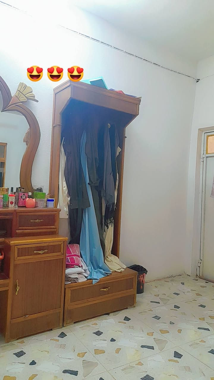 السلام عليكم عندي غرفة اخشاب عراقية للبيع وسعرها ٣٠٠ وبيها مجال @إشارة


**إذا كنت صاحب هذا الإعلان وتريد حذفه لأي سبب، رجاءا أرسل رسالة إلى الدعم الفني**