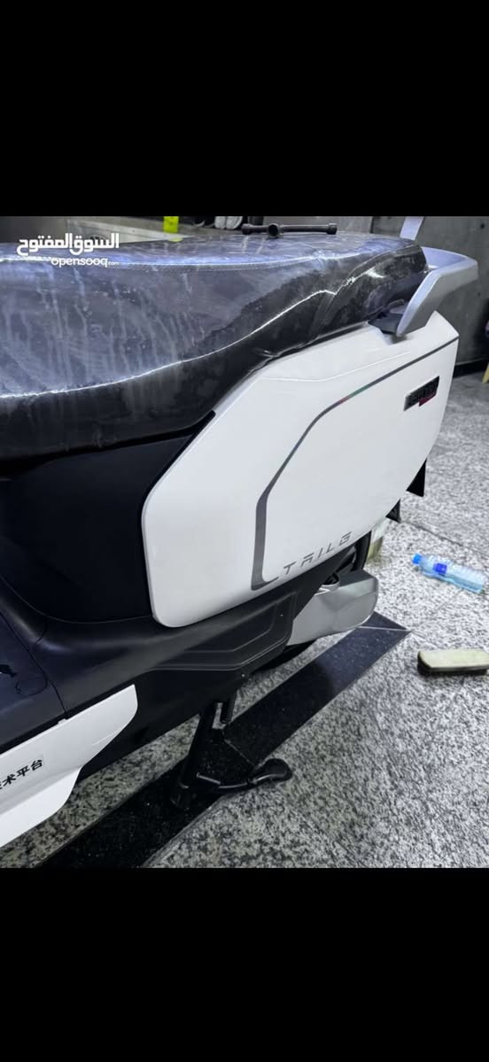 دراجه شحن تيسلا مال شركه تايلج موديل 2025   عدد بطاريات 6               23انبين   12 فولت سعرها 850 قفلها كلش عنواني بصرح حكيمه شارع الرديني رقم لهاتف ***********
