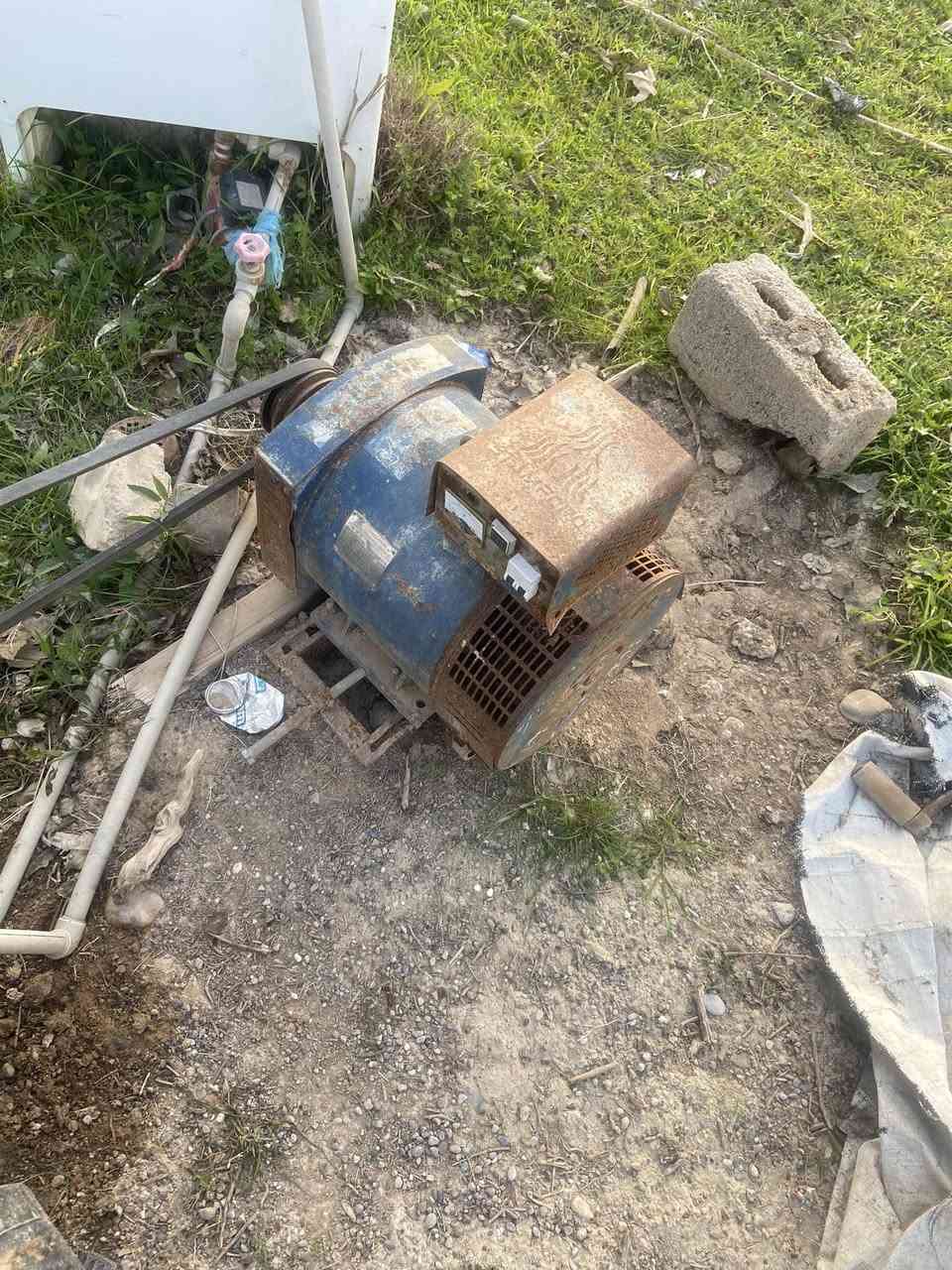 السلام عليكم
لستر توب لاند 
8حصان 
ما مفتوح 
دينمو 7
ما مفتوح جديد بعده 

للاستفسار ***********
