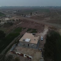 بيت للبيع مع ارض زراعيه بيت مع ارض زراعيه قرب جسر العناز رابط بين بغدا...