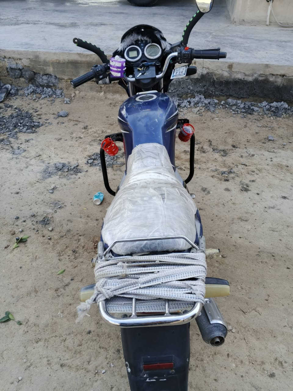 سلام عليكم ماطور سايم للبيع الموديل 17 نضافه خير من الله رقم ***********
