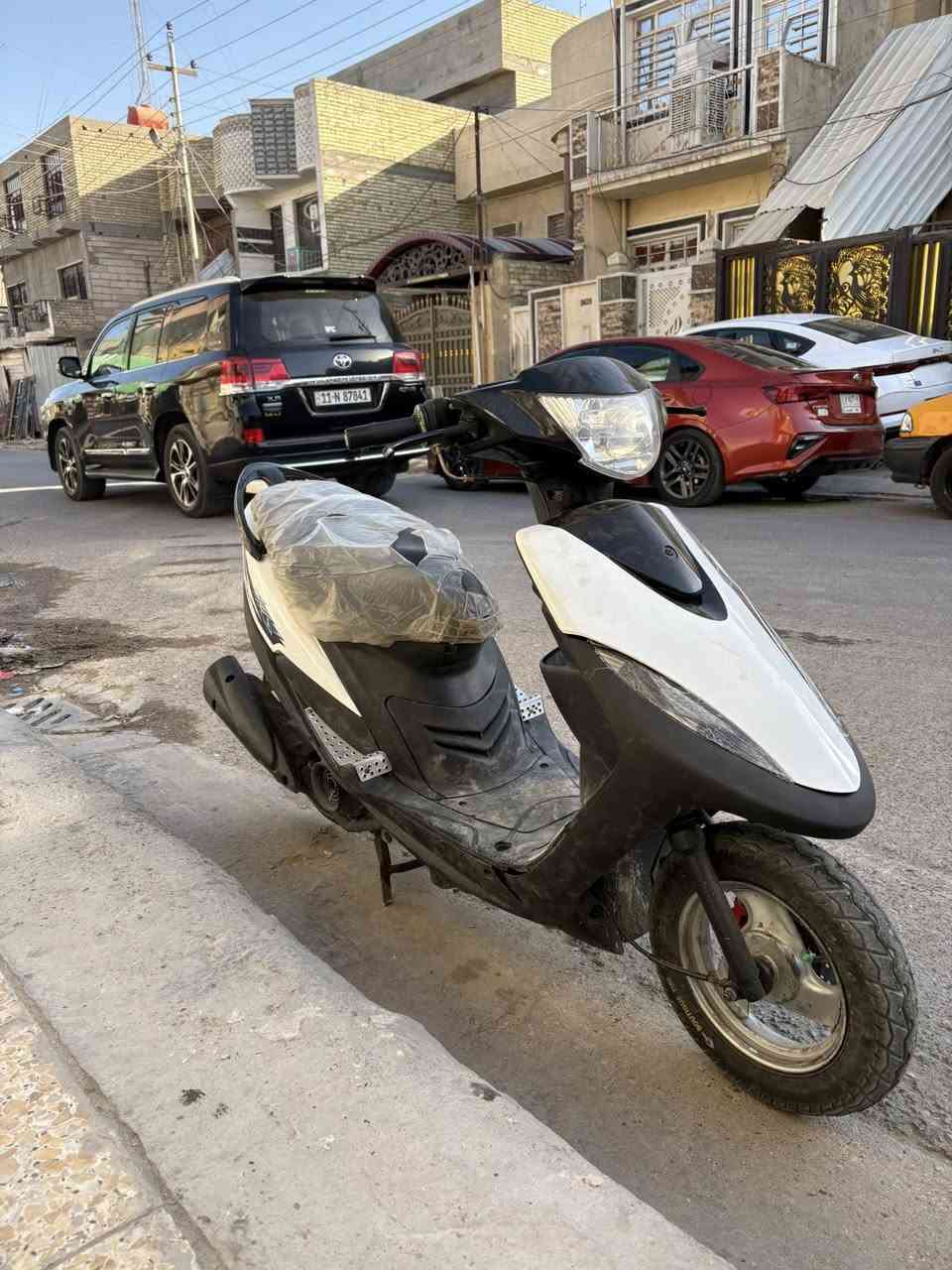 السلام عليكم دراجه ماكس عدله للبيع كفرات تجاري فقط الباقي بلادي دراجه نضيفه بغداد الدوره ***********
