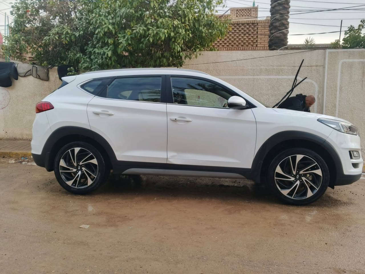 سلام عليكم
سياره توسان للبيع موديل 2019خليجي 
فول مواصفات ما عده بانوراما مابيه 
السعر/195وبيه مجال 
العنوان/بغداد
الرقم/***********
